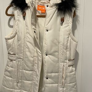 White quilted puffer vest